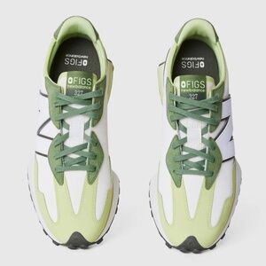 Figs New Balance 327